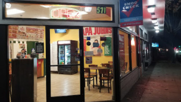 Papa John's Pizza inside