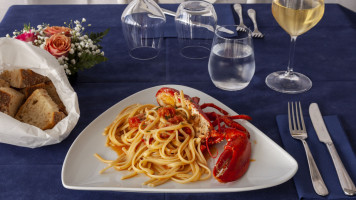 Le Grande Bleue, Tipica Cucina Flegrea food