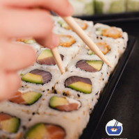 Pop Sushi food