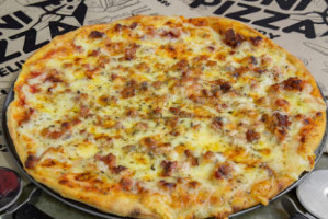 Duni Pizza food