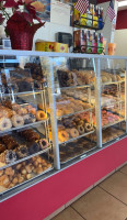 Bosa Donuts outside