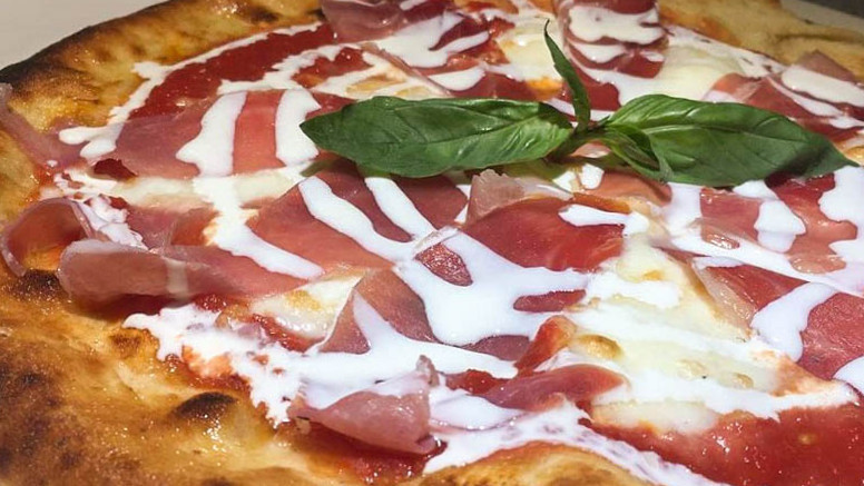 Giuly Pizza E Pizzeria Essen