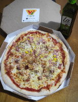 Vipizza food