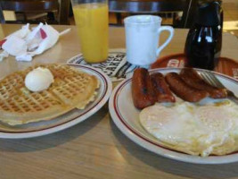 Huddle House food