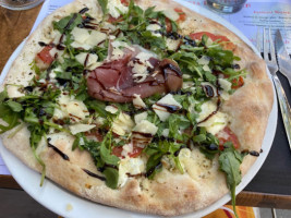 L'arlequin Pizzeria food