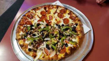 Sierra Madre Pizza food