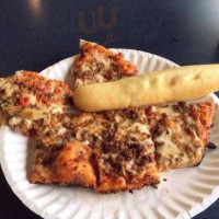 Sir Dano's Pizza Parlor food