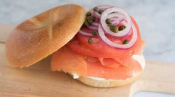 Brown's Bagel food