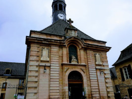 Hôpital Local De Nuits outside