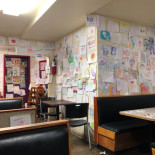Beth's Cafe Dentro