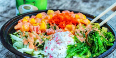 Poke Supreme Sushi Bowl food