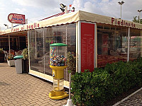 Piadineria Millevoglie outside