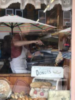 Mary's White Pine Bakery outside