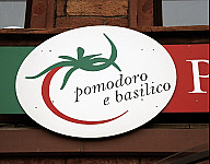 Pizzeria Pomodoro E Basilico inside