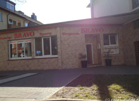 Pizzeria Bravo outside