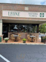 Leone Trattoria Pizzeria inside