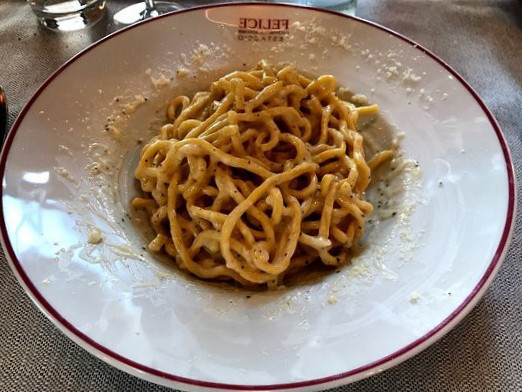 Felice A Testaccio Innen