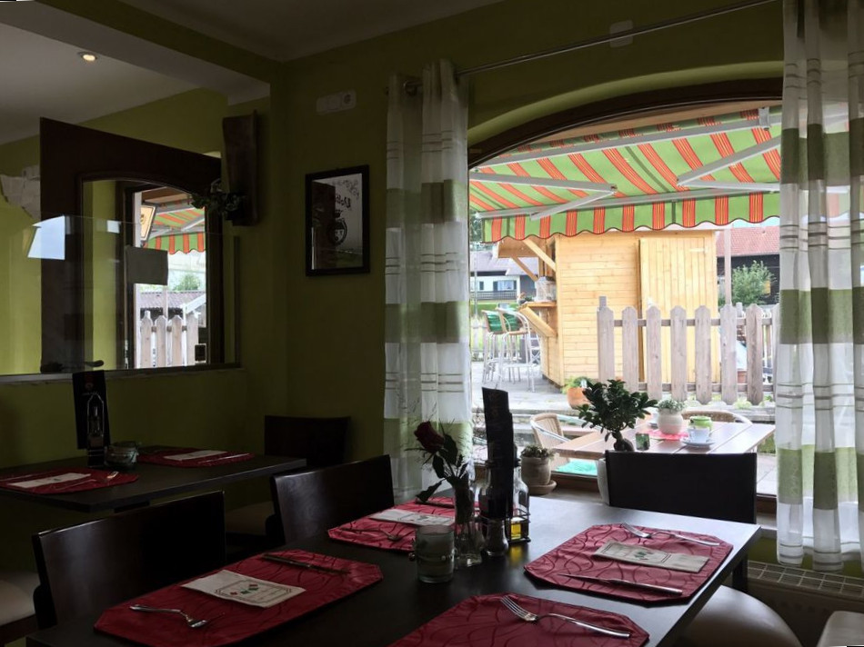 restaurant image