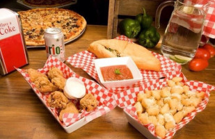 The Italian House PIzzeria food