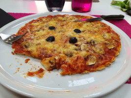 La Pizza Gourmande food