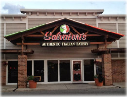 Salvatori's Fort Wayne Southwest inside