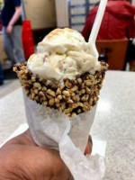 Oberweis Ice Cream And Dairy Store food