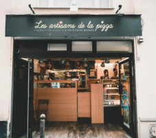 Les Artisans De La Pizza food