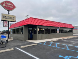 Dairy Queen Grill Chill outside