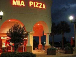 Mia Pizza inside