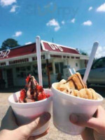 D And D Drive Inn food