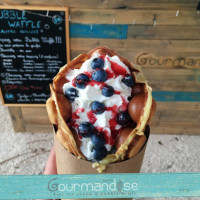 Gourmandise Roll Waffle food