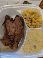 Smokin Hogs Bbq food