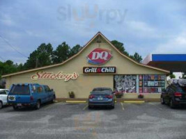 Dairy Queen Grill Chill outside