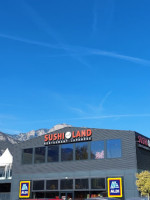 Sushi Land outside