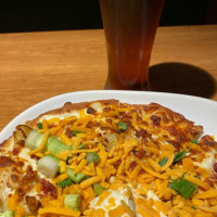 Boston Pizza Courtenay food