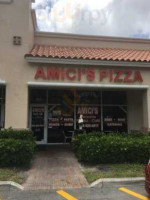 Amici's Pizzeria food