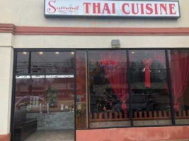 Summit Thai Cuisine food