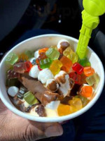 Menchie's Frozen Yogurt food