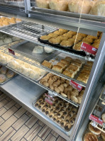 Chiu Quon Bakery food