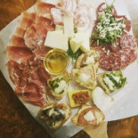 Vini E Crostini 2 Nourriture