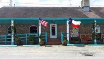 Laredo's Mexican outside