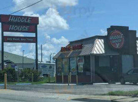 Huddle House outside