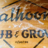Calhoon's Pub Dentro