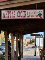 Anitas Cocina outside