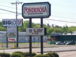 Ponderosa Steakhouse outside