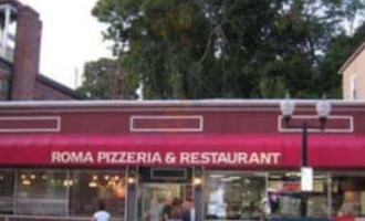 Roma Pizzeria outside