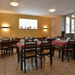 L'Echatel Dentro
