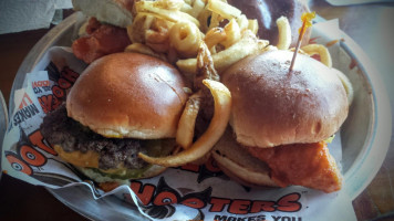 Hooters food