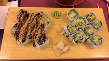 Ta-Ke Sushi food