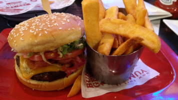 Red Robin Gourmet Burgers And Brews food